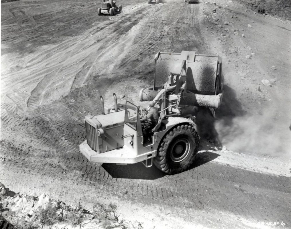 DW21 در حال عملیات اجرایی در ساخت خیابان سنت لارنس سال 1958 میلادی