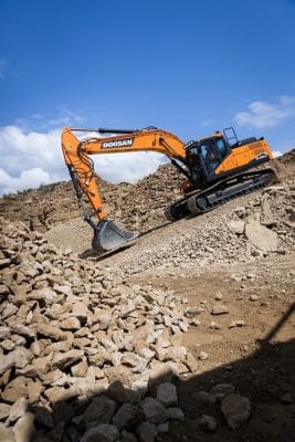 همه چیز در مورد بیل مکانیکی دوسان مدل DX230