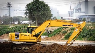 کوماتسو pc200-7