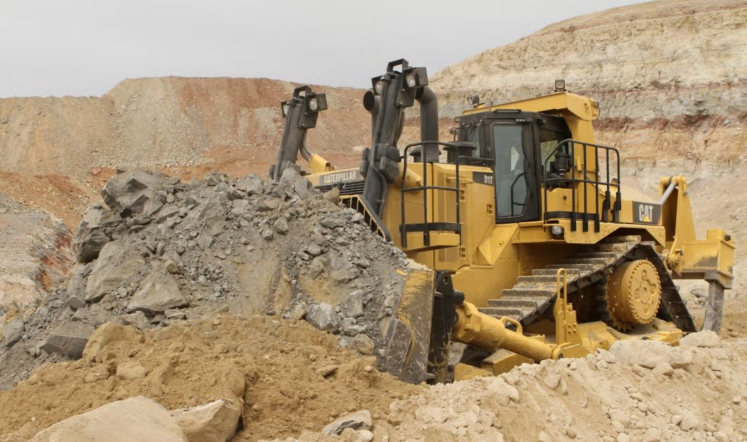 بلدوزر کاترپیلار D11