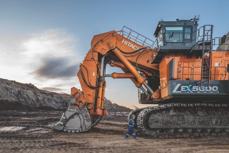 هیتاچی EX5600-7