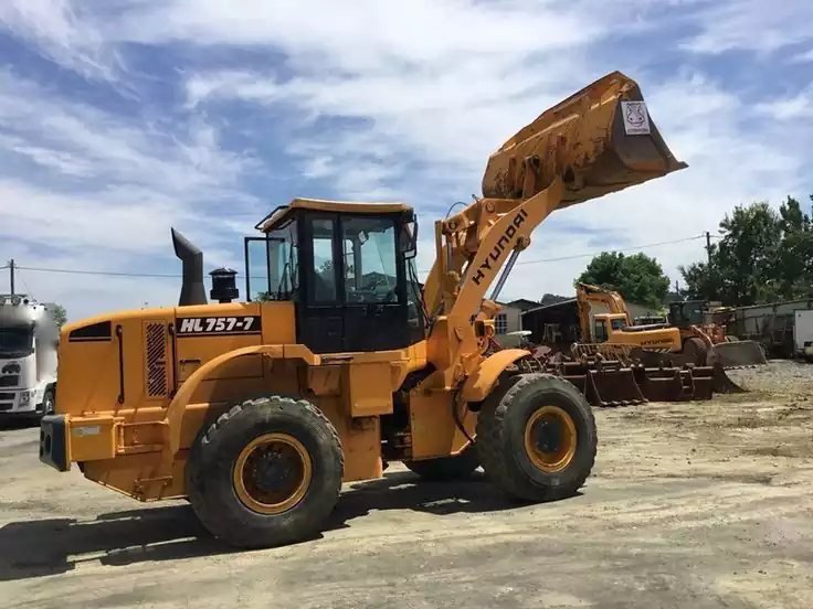 لودر هیوندای HL757-7