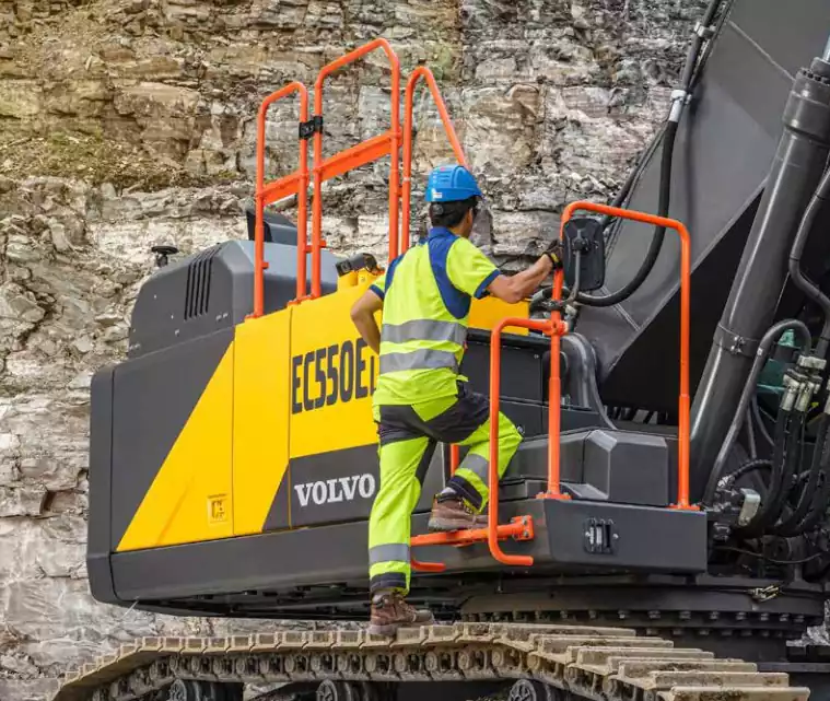 بیل مکانیکی ولوو EC550E
