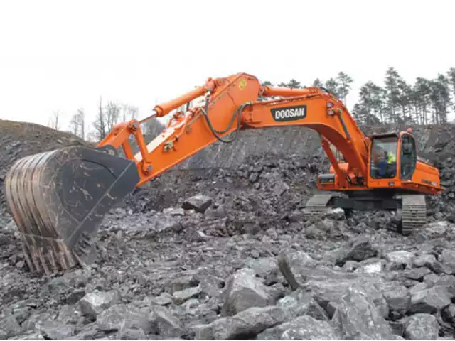 بیل مکانیکی دوسان S500LCV