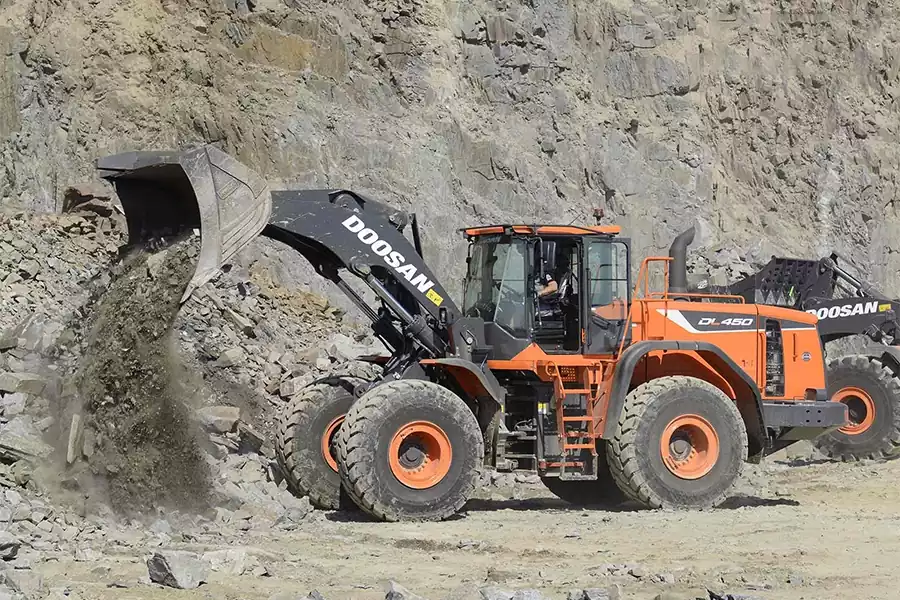 لودر دوسان DL450-5